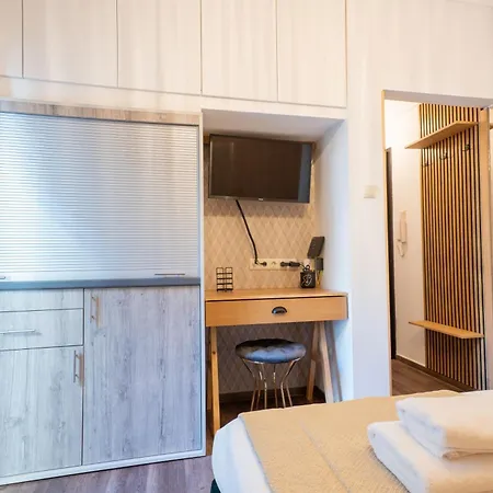 F & B Collection - Mini For 2 Apartment Thessaloniki