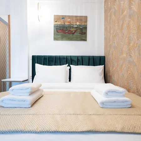 F & B Collection - Mini For 2 *