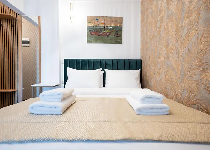 F & B Collection - Mini For 2 *